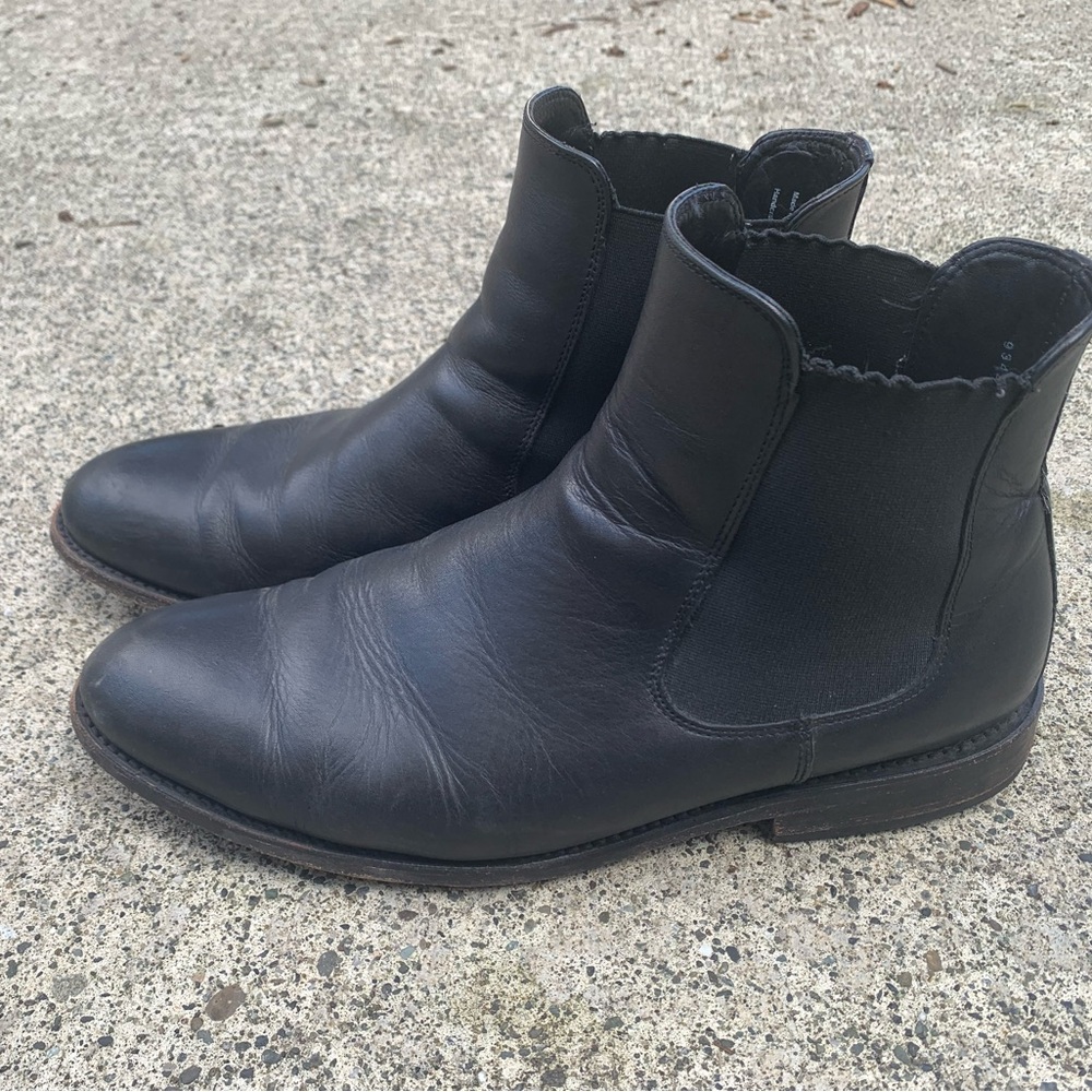 Thursday Chelsea Boots